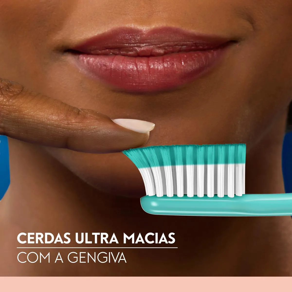 Kit Escova Dental Oral-B Iconic Ultra Macia 3 Unidades