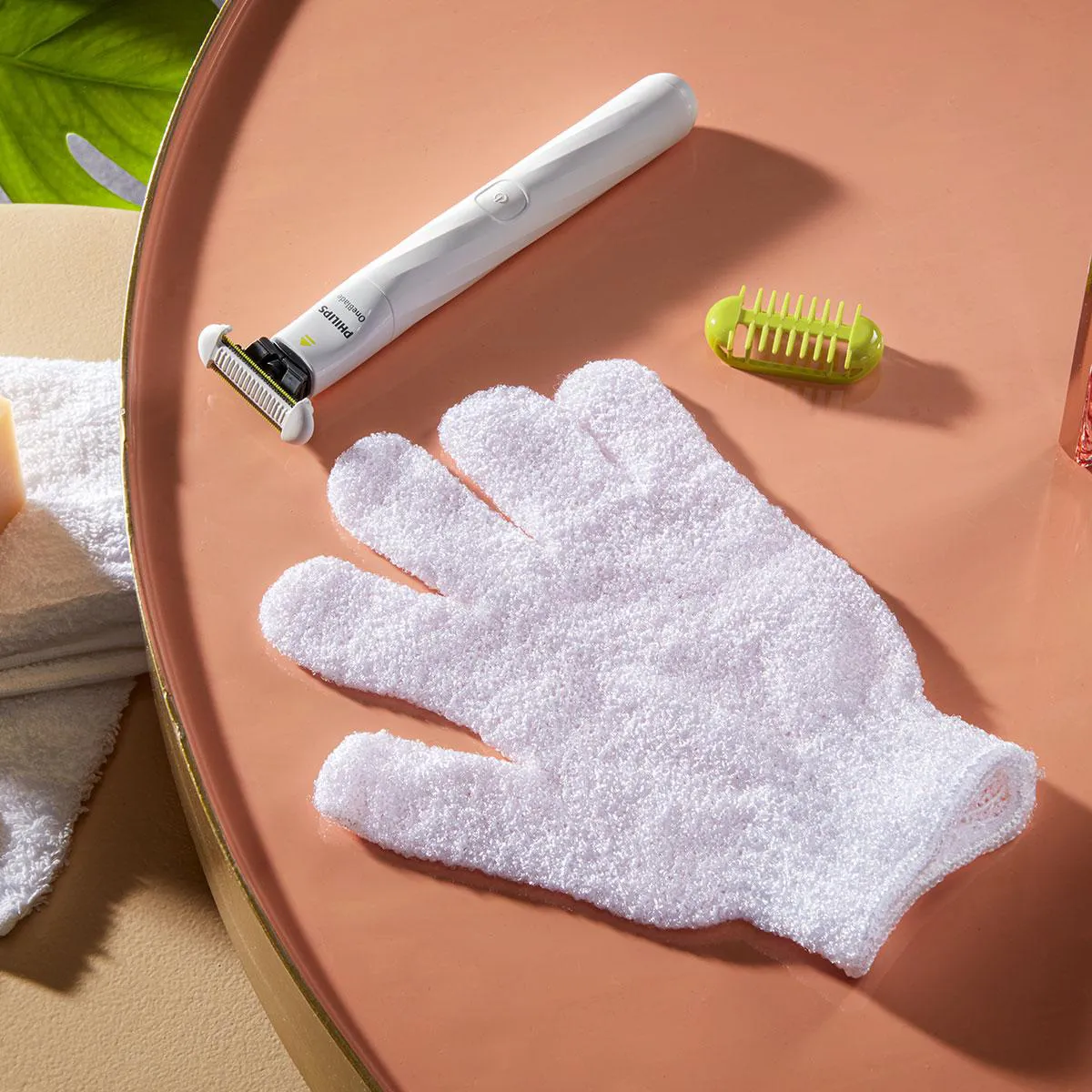 Depilador Philips OneBlade Intimate 1 unidade de lâmina Skin Protect + 1 pente corporal 3mm + 1 luva de esfoliação